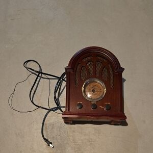 Vintage Style Wooden Radio